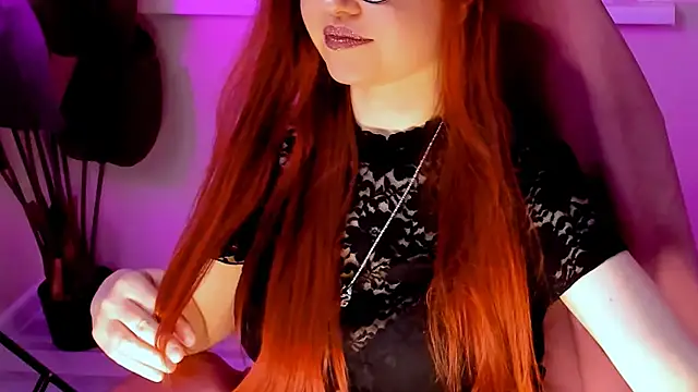 CarolGiggly online show from 12/05/25, 12:32