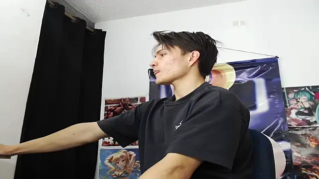 Snapshot of sr_jaeger chatting on 11/17/25, 01:15 sr jaeger online show from 11/17/25, 01:15