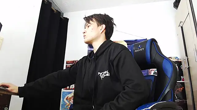 Snapshot of sr_jaeger chatting on 11/08/25, 12:42 sr jaeger online show from 11/08/25, 12:42