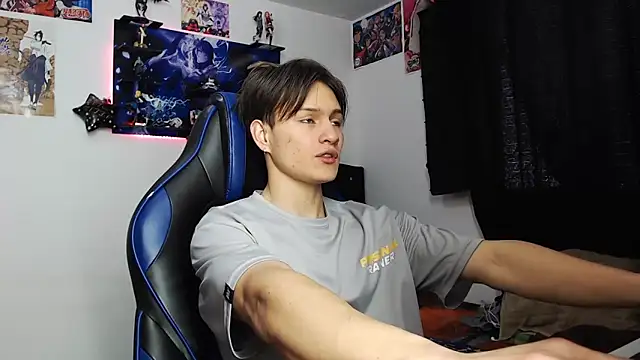 Snapshot of sr_jaeger chatting on 10/14/25, 03:01 sr jaeger online show from 10/14/25, 03:01