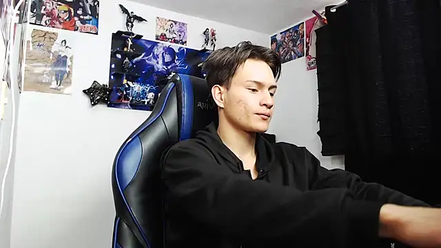 Snapshot of sr_jaeger chatting on 10/06/25, 01:01 sr jaeger online show from 10/06/25, 01:01