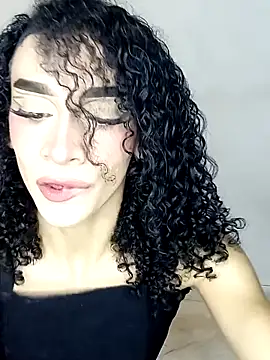 Snapshot of BritannyClaire chatting on 02/20/25, 05:44 BritannyClaire online show from 02/20/25, 05:44