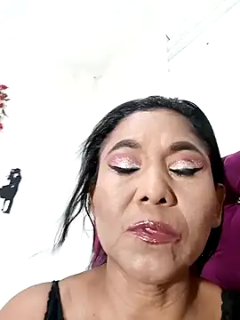 tiffany Bitch online show from 11/30/25, 10:54