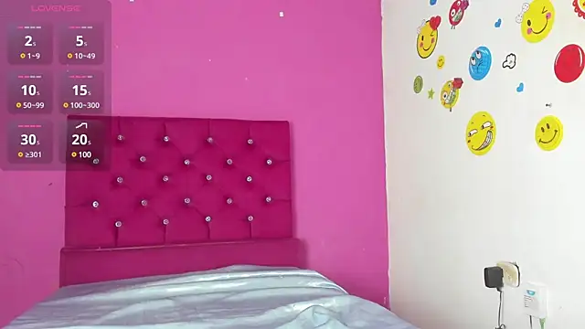 tiffany Bitch online show from 03/09/25, 07:59