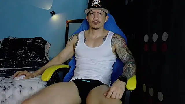 Snapshot of Alex_motta chatting on 05/16/26, 03:16 Alex motta online show from 05/16/26, 03:16