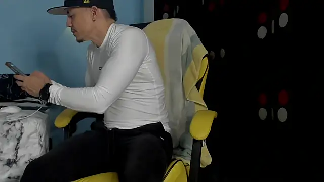 Alex motta online show from 12/20/25, 03:42