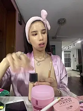 Snapshot of Praga_Pink chatting on 03/23/25, 05:21 Praga Pink online show from 03/23/25, 05:21