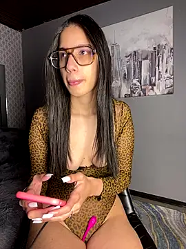 Snapshot of Praga_Pink chatting on 12/15/25, 08:53 Praga Pink online show from 12/15/25, 08:53