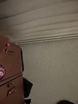 Snapshot of Praga_Pink chatting on 11/16/25, 12:37 Praga Pink online show from 11/16/25, 12:37