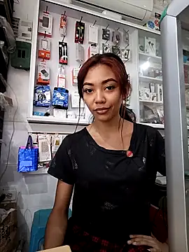 lianisrose online show from 10/26/25, 03:01