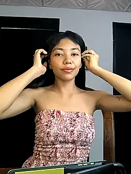 Snapshot of lianisrose chatting on 09/26/25, 10:16 lianisrose online show from 09/26/25, 10:16