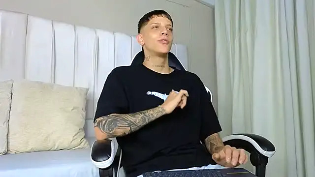 Adam hard  online show from 09/23/25, 08:16