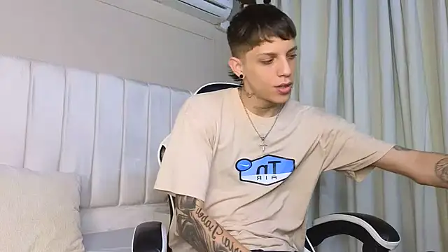 Adam hard  online show from 09/15/25, 07:14