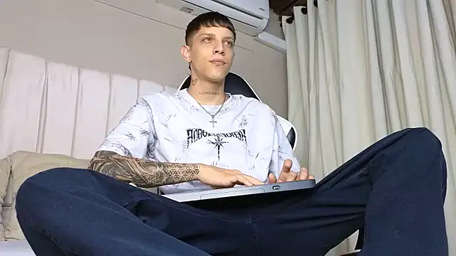 Adam hard  online show from 09/11/25, 08:20