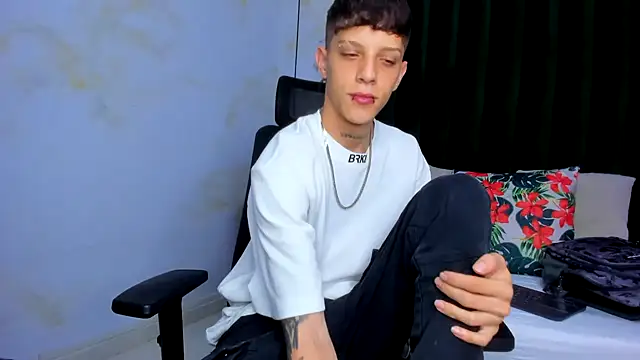 Adam hard  online show from 01/17/25, 07:49