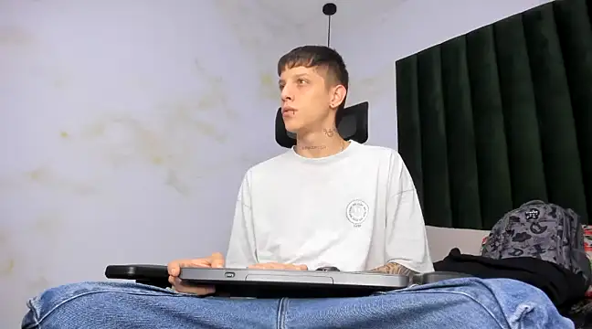 Adam hard  online show from 02/26/25, 08:15