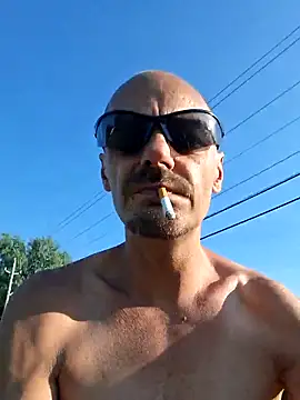 Snapshot of kjs_daddy123 chatting on 05/17/26, 10:43 kjs daddy123 online show from 05/17/26, 10:43