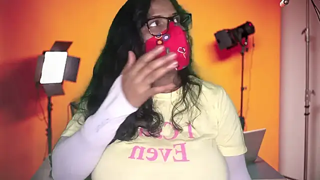 Snapshot of mamoni91 chatting on 09/22/25, 02:39 mamoni91 online show from 09/22/25, 02:39