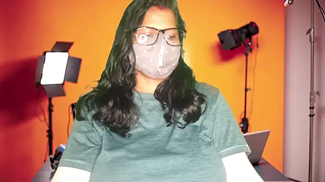 Snapshot of mamoni91 chatting on 09/14/25, 03:07 mamoni91 online show from 09/14/25, 03:07