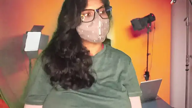 Snapshot of mamoni91 chatting on 10/07/25, 03:07 mamoni91 online show from 10/07/25, 03:07