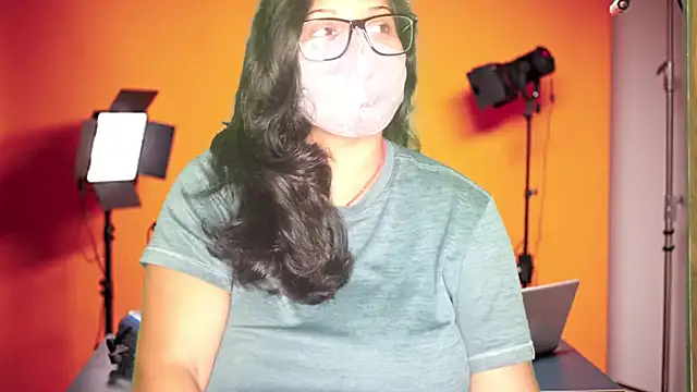 Snapshot of mamoni91 chatting on 09/23/25, 02:29 mamoni91 online show from 09/23/25, 02:29