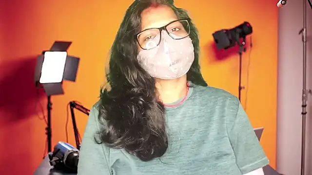 Snapshot of mamoni91 chatting on 10/22/25, 02:44 mamoni91 online show from 10/22/25, 02:44