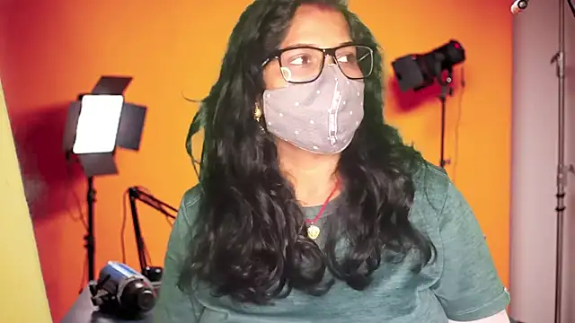 Snapshot of mamoni91 chatting on 10/05/25, 02:57 mamoni91 online show from 10/05/25, 02:57