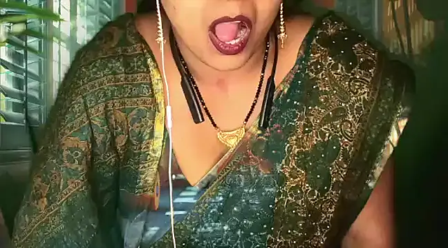 Snapshot of mamoni91 chatting on 03/22/25, 05:31 mamoni91 online show from 03/22/25, 05:31