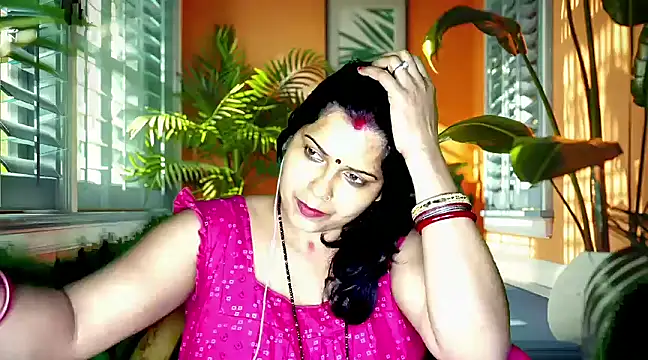 Snapshot of mamoni91 chatting on 02/25/25, 10:04 mamoni91 online show from 02/25/25, 10:04