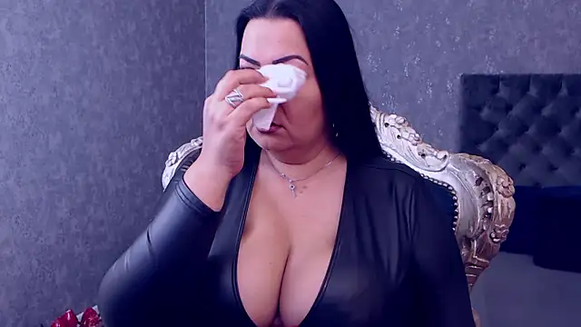 LindaBrairs online show from 11/13/25, 06:28