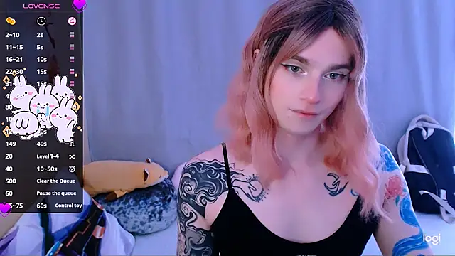 Snapshot of Alice_Hells chatting on 06/11/26, 06:43 Alice Hells online show from 06/11/26, 06:43