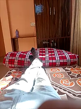 RRahullove69 online show from 12/03/25, 08:58