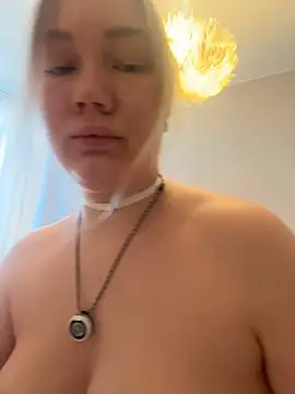 LianaCruz   online show from 01/16/26, 06:28