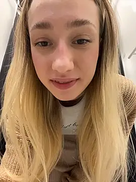 Lia  Love online show from 11/25/25, 12:16