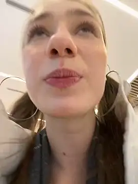 Snapshot of Lia__Love chatting on 02/12/25, 04:11 Lia Love online show from 02/12/25, 04:11