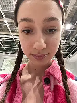 Snapshot of Lia__Love chatting on 02/07/25, 12:28 Lia Love online show from 02/07/25, 12:28
