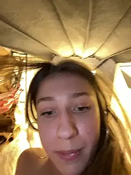 Snapshot of Lia__Love chatting on 01/10/25, 03:27 Lia Love online show from 01/10/25, 03:27