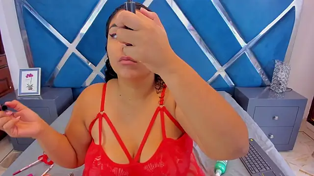 Tiffanymiller00 online show from 11/21/25, 01:21