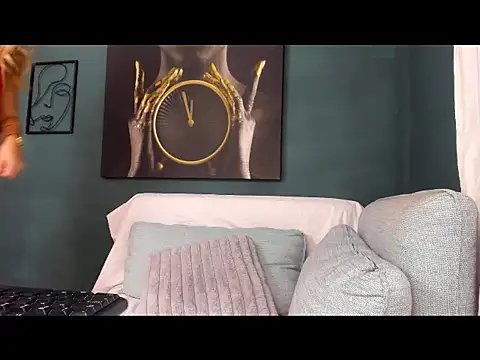 kriztaljessika online show from 11/18/25, 04:16