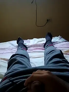 Carlos-e-mp online show from 09/21/25, 02:17