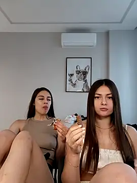 Snapshot of ShySonya chatting on 11/16/25, 11:48 ShySonya online show from 11/16/25, 11:48