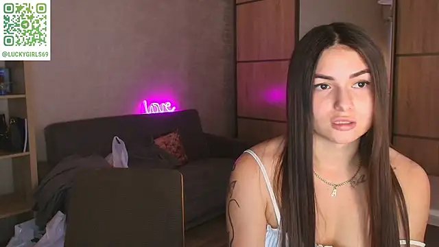 Snapshot of ShySonya chatting on 10/09/25, 11:11 ShySonya online show from 10/09/25, 11:11