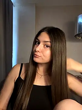 Snapshot of ShySonya chatting on 10/06/25, 11:33 ShySonya online show from 10/06/25, 11:33