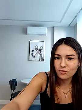 Snapshot of ShySonya chatting on 11/06/25, 12:20 ShySonya online show from 11/06/25, 12:20