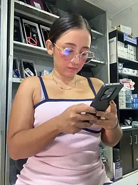 Kay LustyWife online show from 12/18/25, 02:32