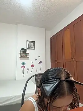 Kay LustyWife online show from 05/17/26, 03:34