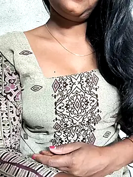 Snapshot of NEETU-89 chatting on 02/18/25, 04:58 NEETU-89 online show from 02/18/25, 04:58