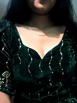 Snapshot of NEETU-89 chatting on 03/04/25, 01:01 NEETU-89 online show from 03/04/25, 01:01