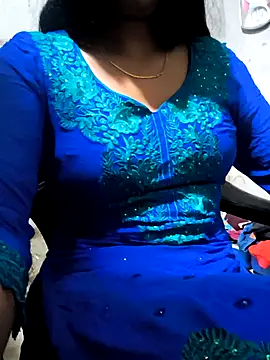 Snapshot of NEETU-89 chatting on 02/18/25, 01:33 NEETU-89 online show from 02/18/25, 01:33