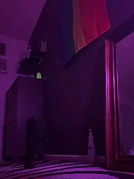 LoveInTransition online show from 02/07/25, 03:45